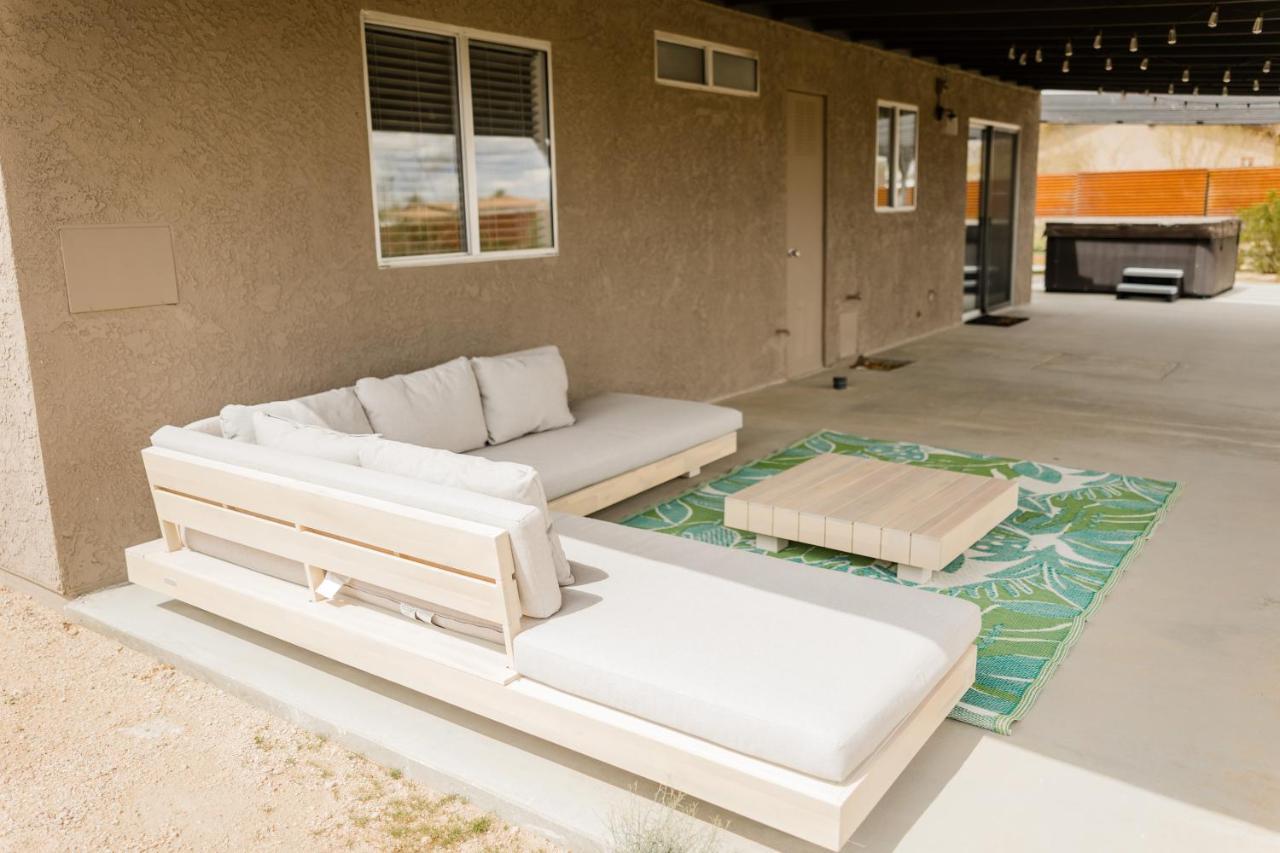 Hébergement de vacances Cheerful 2bedroom With Hot Tub And Cowboy Pool In *