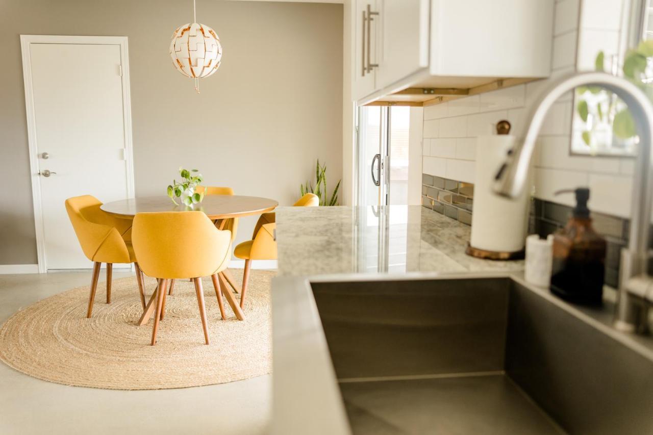 Hébergement de vacances Cheerful 2bedroom With Hot Tub And Cowboy Pool In Joshua Tree
