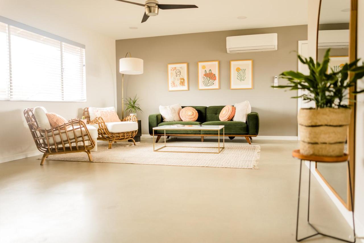 Hébergement de vacances Cheerful 2bedroom With Hot Tub And Cowboy Pool In Joshua Tree